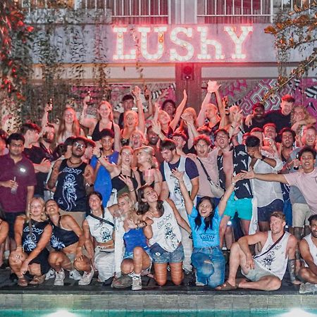 Lushy Hostel Canggu Dış mekan fotoğraf