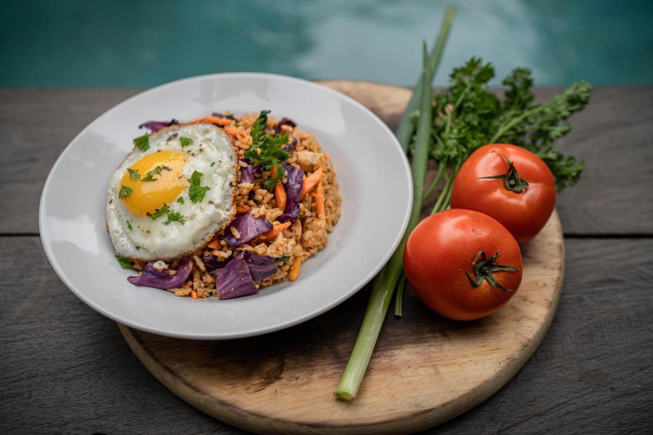 Lushy Hostel Canggu Dış mekan fotoğraf