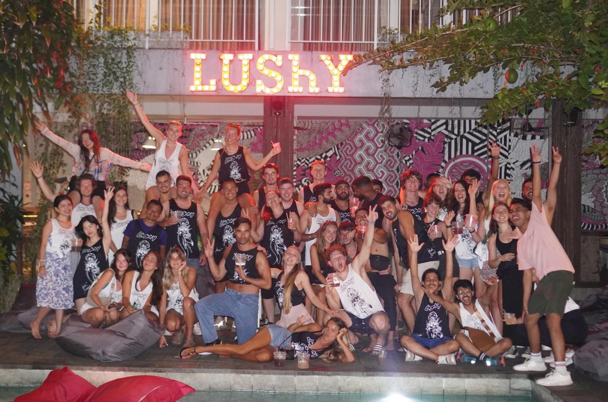 Lushy Hostel Canggu Dış mekan fotoğraf